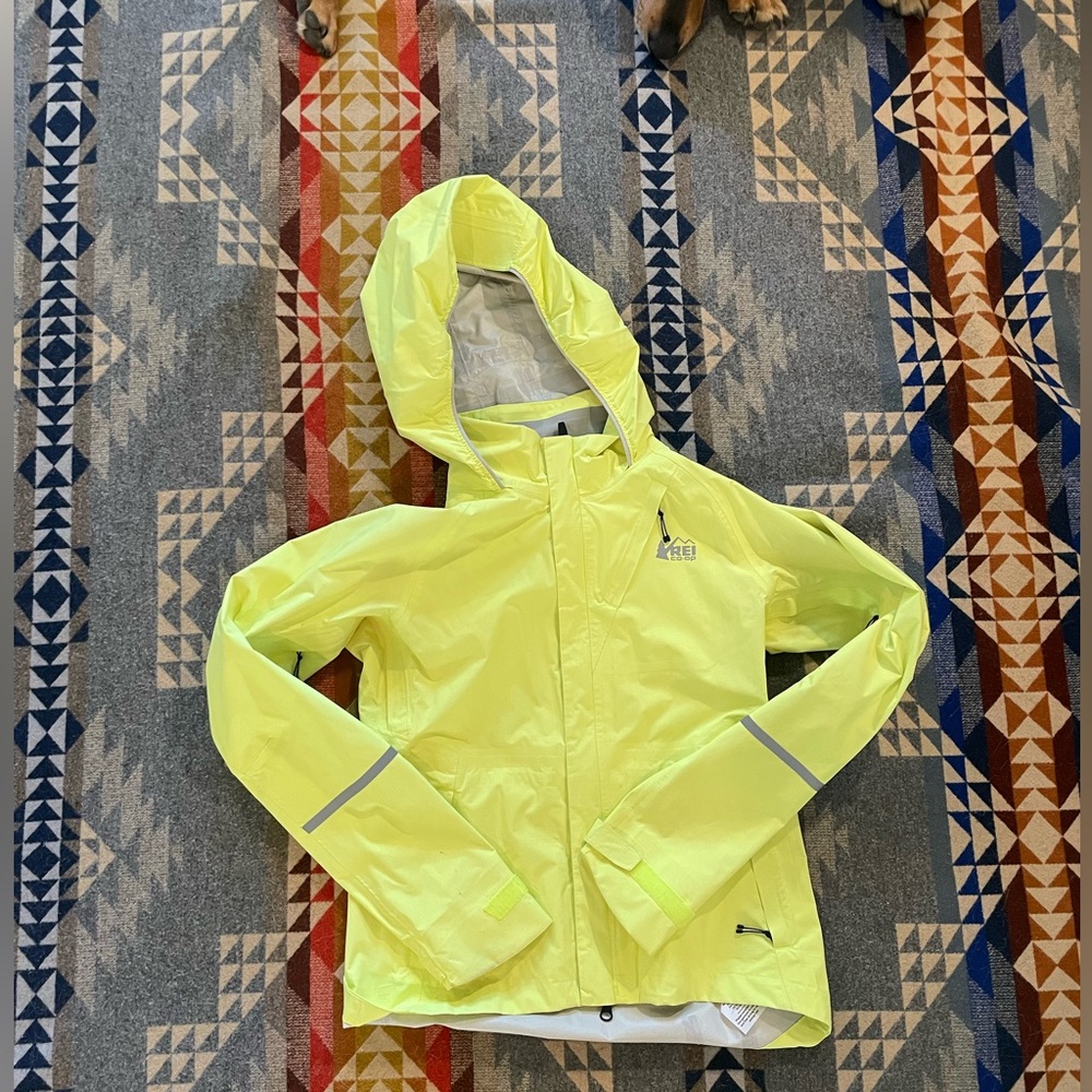 REI biking jacket / Small